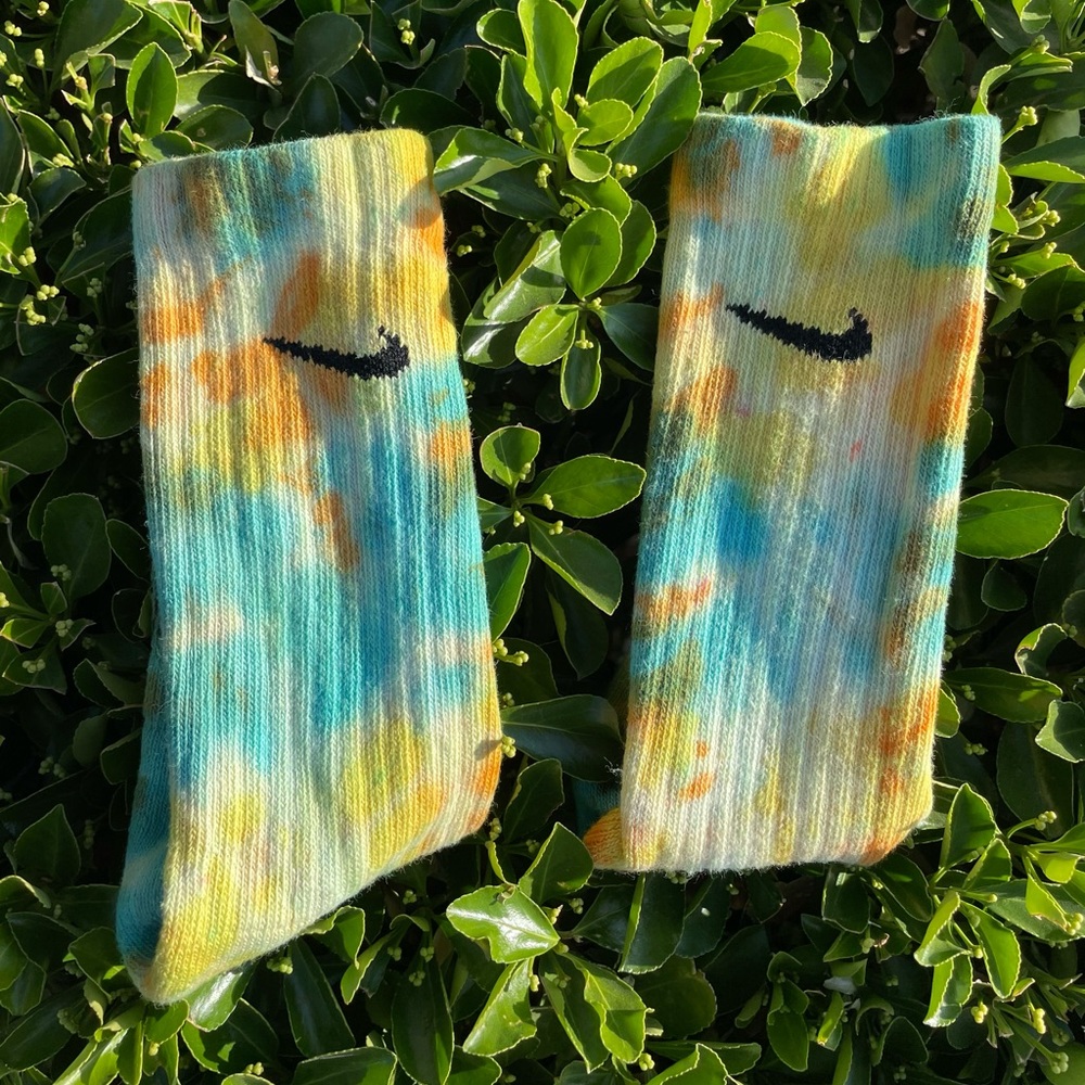 Nike tie dye crew socks